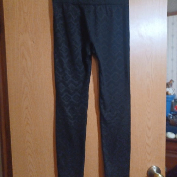 Lined Leggings. - Picture 2 of 3